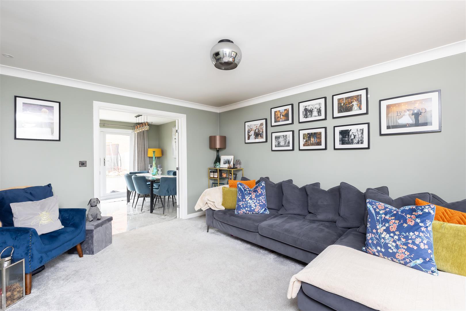 4 bed property in Grey Gables Avenue, Preston